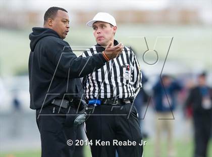 Thumbnail 2 in Bishop Guilfoyle vs. Clairton (PIAA Class A Final) photogallery.