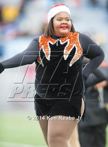 Thumbnail 1 in Bishop Guilfoyle vs. Clairton (PIAA Class A Final) photogallery.