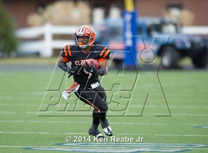 Thumbnail 3 in Bishop Guilfoyle vs. Clairton (PIAA Class A Final) photogallery.