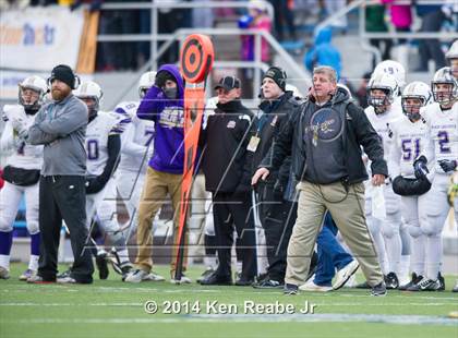 Thumbnail 2 in Bishop Guilfoyle vs. Clairton (PIAA Class A Final) photogallery.
