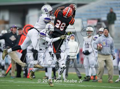 Thumbnail 3 in Bishop Guilfoyle vs. Clairton (PIAA Class A Final) photogallery.