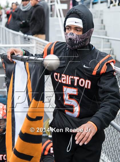 Thumbnail 1 in Bishop Guilfoyle vs. Clairton (PIAA Class A Final) photogallery.