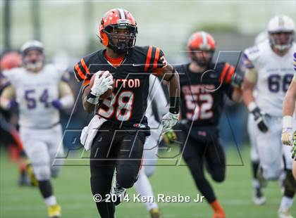 Thumbnail 1 in Bishop Guilfoyle vs. Clairton (PIAA Class A Final) photogallery.