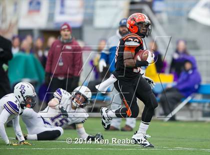 Thumbnail 2 in Bishop Guilfoyle vs. Clairton (PIAA Class A Final) photogallery.