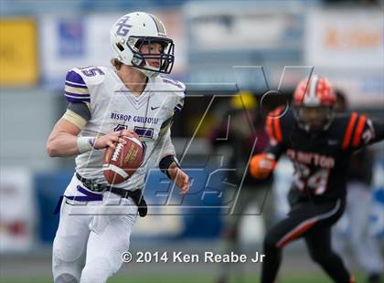 Thumbnail 3 in Bishop Guilfoyle vs. Clairton (PIAA Class A Final) photogallery.