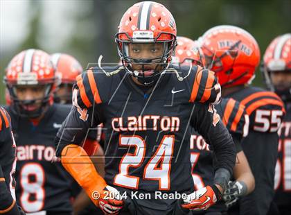 Thumbnail 2 in Bishop Guilfoyle vs. Clairton (PIAA Class A Final) photogallery.