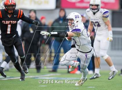 Thumbnail 3 in Bishop Guilfoyle vs. Clairton (PIAA Class A Final) photogallery.