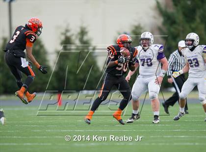 Thumbnail 3 in Bishop Guilfoyle vs. Clairton (PIAA Class A Final) photogallery.
