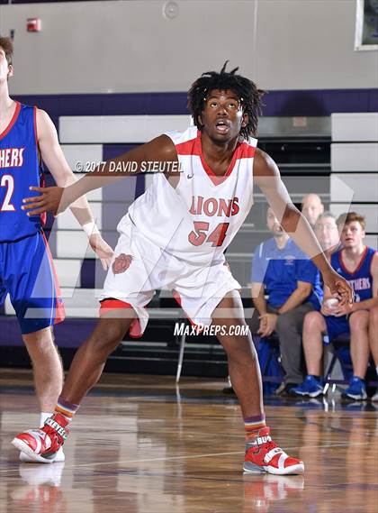 Thumbnail 1 in Christian Brothers vs. McClatchy (St. Hope Elite Classic) photogallery.