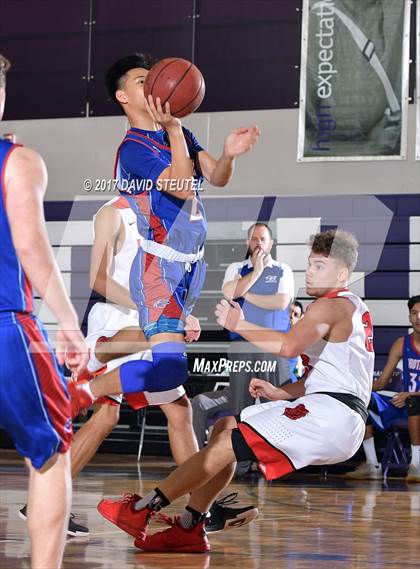 Thumbnail 1 in Christian Brothers vs. McClatchy (St. Hope Elite Classic) photogallery.
