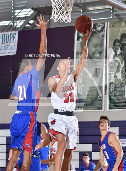 Thumbnail 1 in Christian Brothers vs. McClatchy (St. Hope Elite Classic) photogallery.