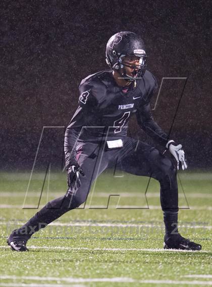 Thumbnail 2 in Lone Star vs Princeton (UIL 3A Area Playoff) photogallery.