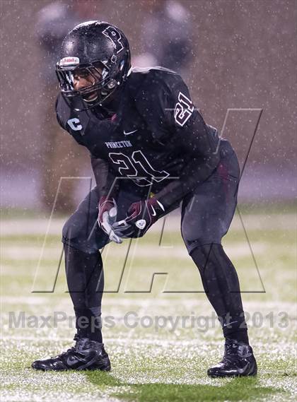 Thumbnail 3 in Lone Star vs Princeton (UIL 3A Area Playoff) photogallery.