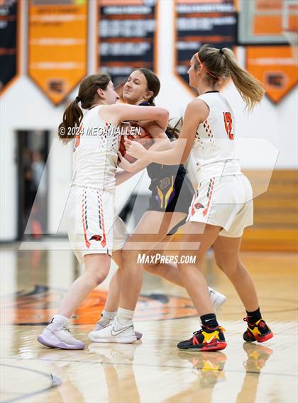 Thumbnail 3 in Bellbrook @ Beavercreek (B-Teams) photogallery.