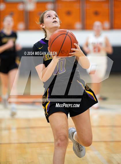 Thumbnail 2 in Bellbrook @ Beavercreek (B-Teams) photogallery.