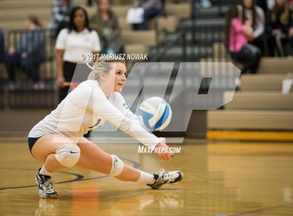 Thumbnail 2 in Eisenhower @ Stoney Creek (MHSAA District Semifinal) photogallery.