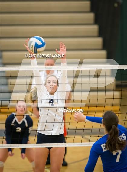 Thumbnail 2 in Eisenhower @ Stoney Creek (MHSAA District Semifinal) photogallery.