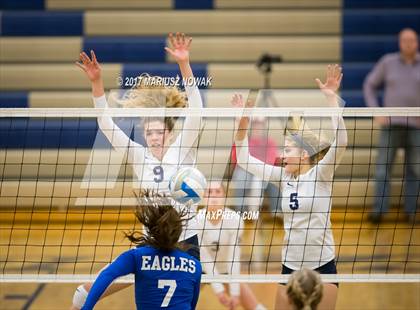 Thumbnail 1 in Eisenhower @ Stoney Creek (MHSAA District Semifinal) photogallery.