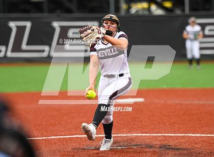 Thumbnail 2 in Tug Valley @ Pikeville photogallery.