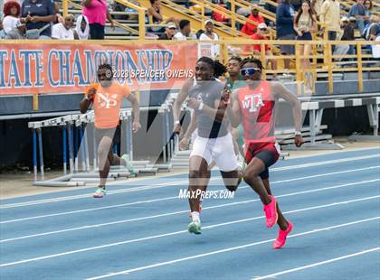 Thumbnail 3 in NCHSAA 2A & 4A Finals photogallery.