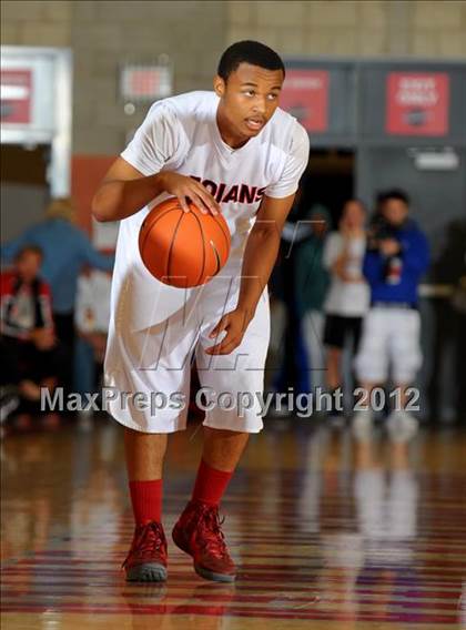 Thumbnail 2 in Lutheran vs Mater Dei (Nike Extravaganza) photogallery.