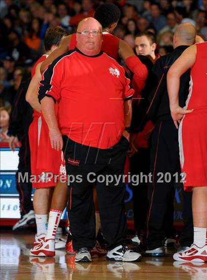 Thumbnail 3 in Lutheran vs Mater Dei (Nike Extravaganza) photogallery.