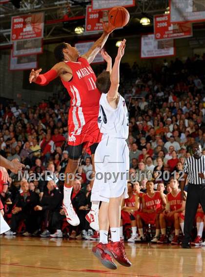 Thumbnail 2 in Lutheran vs Mater Dei (Nike Extravaganza) photogallery.