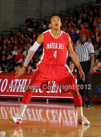 Thumbnail 3 in Lutheran vs Mater Dei (Nike Extravaganza) photogallery.