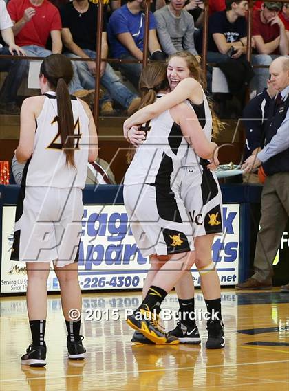 Thumbnail 1 in Venango Catholic vs. Clarion Area (District IX A Championship) photogallery.