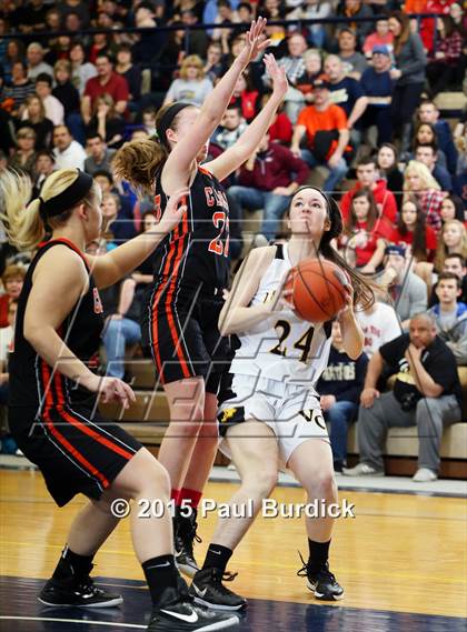 Thumbnail 1 in Venango Catholic vs. Clarion Area (District IX A Championship) photogallery.