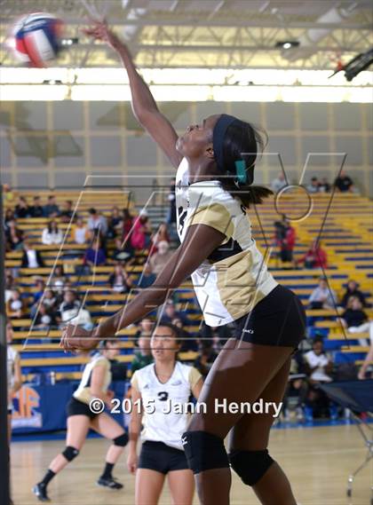 Thumbnail 2 in Valley Christian vs. Olympian (CIF State D3 Final) photogallery.