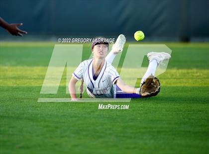 Thumbnail 3 in Keller vs Timber Creek photogallery.