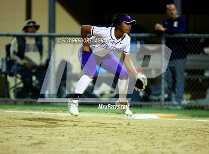 Thumbnail 1 in Keller vs Timber Creek photogallery.