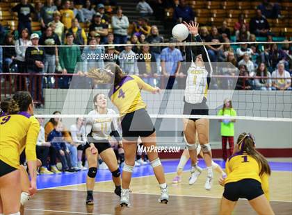 Thumbnail 1 in Fowler vs. Meeker (CHSAA 2A State Championships Semifinal) photogallery.