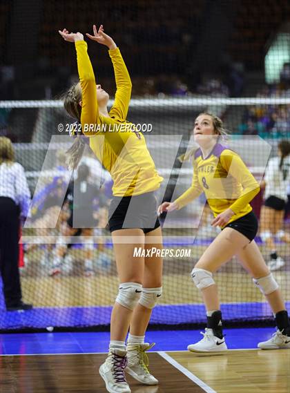 Thumbnail 2 in Fowler vs. Meeker (CHSAA 2A State Championships Semifinal) photogallery.