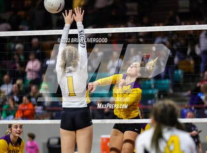 Thumbnail 3 in Fowler vs. Meeker (CHSAA 2A State Championships Semifinal) photogallery.