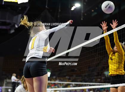 Thumbnail 3 in Fowler vs. Meeker (CHSAA 2A State Championships Semifinal) photogallery.