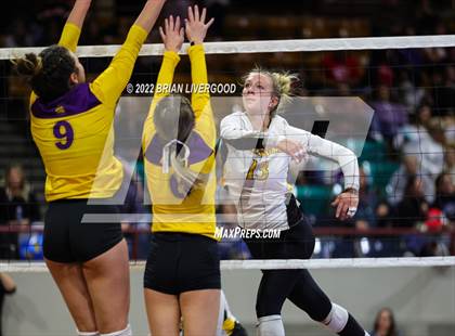Thumbnail 1 in Fowler vs. Meeker (CHSAA 2A State Championships Semifinal) photogallery.
