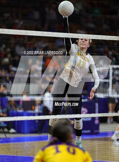 Thumbnail 1 in Fowler vs. Meeker (CHSAA 2A State Championships Semifinal) photogallery.