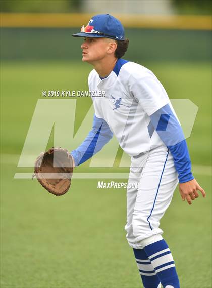 Thumbnail 3 in Celeste vs Windthorst (UIL 2A Region 2 Area Playoff) photogallery.