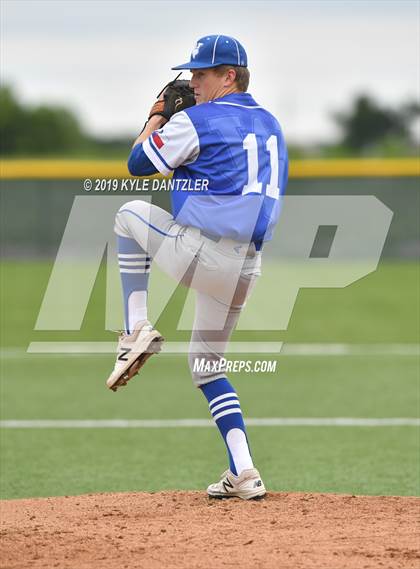 Thumbnail 2 in Celeste vs Windthorst (UIL 2A Region 2 Area Playoff) photogallery.