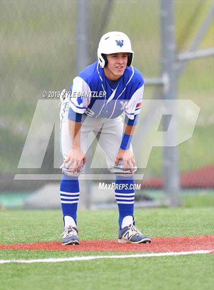 Thumbnail 3 in Celeste vs Windthorst (UIL 2A Region 2 Area Playoff) photogallery.