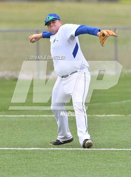 Thumbnail 1 in Celeste vs Windthorst (UIL 2A Region 2 Area Playoff) photogallery.