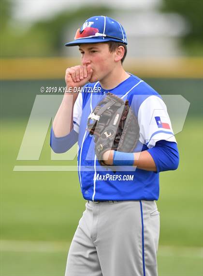 Thumbnail 1 in Celeste vs Windthorst (UIL 2A Region 2 Area Playoff) photogallery.
