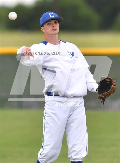 Thumbnail 2 in Celeste vs Windthorst (UIL 2A Region 2 Area Playoff) photogallery.