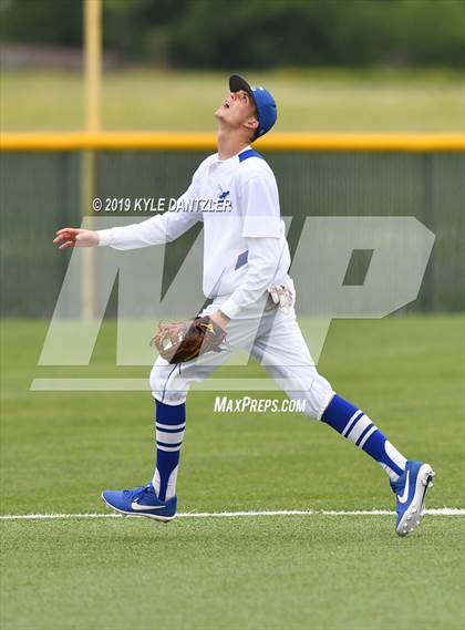 Thumbnail 1 in Celeste vs Windthorst (UIL 2A Region 2 Area Playoff) photogallery.