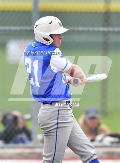 Thumbnail 3 in Celeste vs Windthorst (UIL 2A Region 2 Area Playoff) photogallery.
