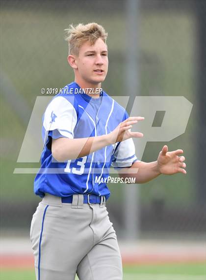 Thumbnail 2 in Celeste vs Windthorst (UIL 2A Region 2 Area Playoff) photogallery.