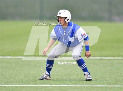 Thumbnail 2 in Celeste vs Windthorst (UIL 2A Region 2 Area Playoff) photogallery.
