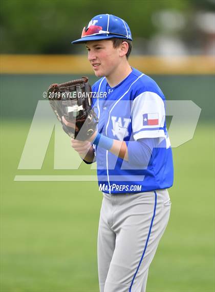 Thumbnail 3 in Celeste vs Windthorst (UIL 2A Region 2 Area Playoff) photogallery.